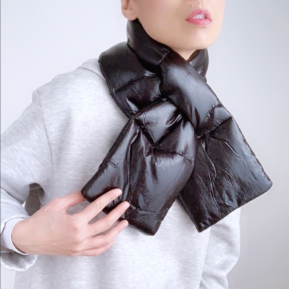 STYLISH PUFFER NECK WARMER - ROSE GOLD - Picture 8 of 9